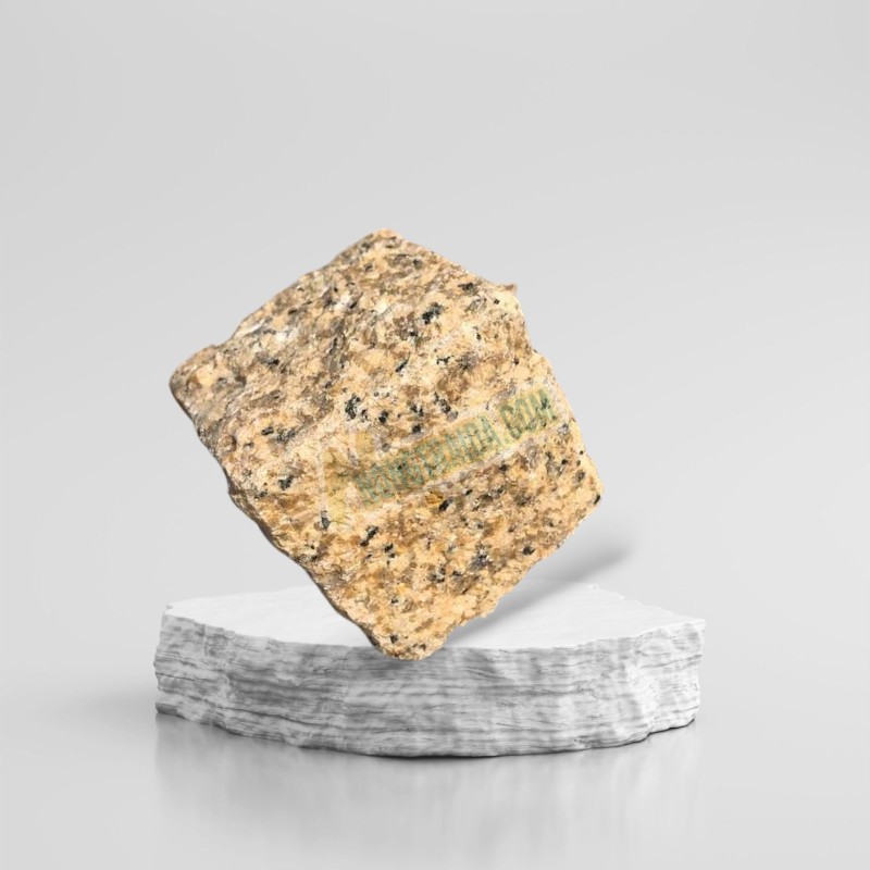 Đá cubic chẻ 10x10x10cm, đá vàng Bình Định