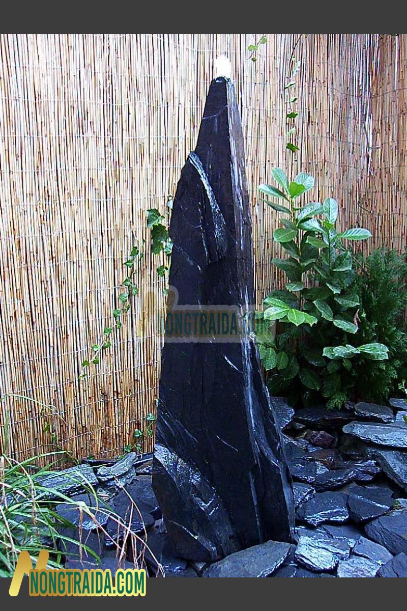 Đài phun nước Monolith đá phiến xám đen 175cm