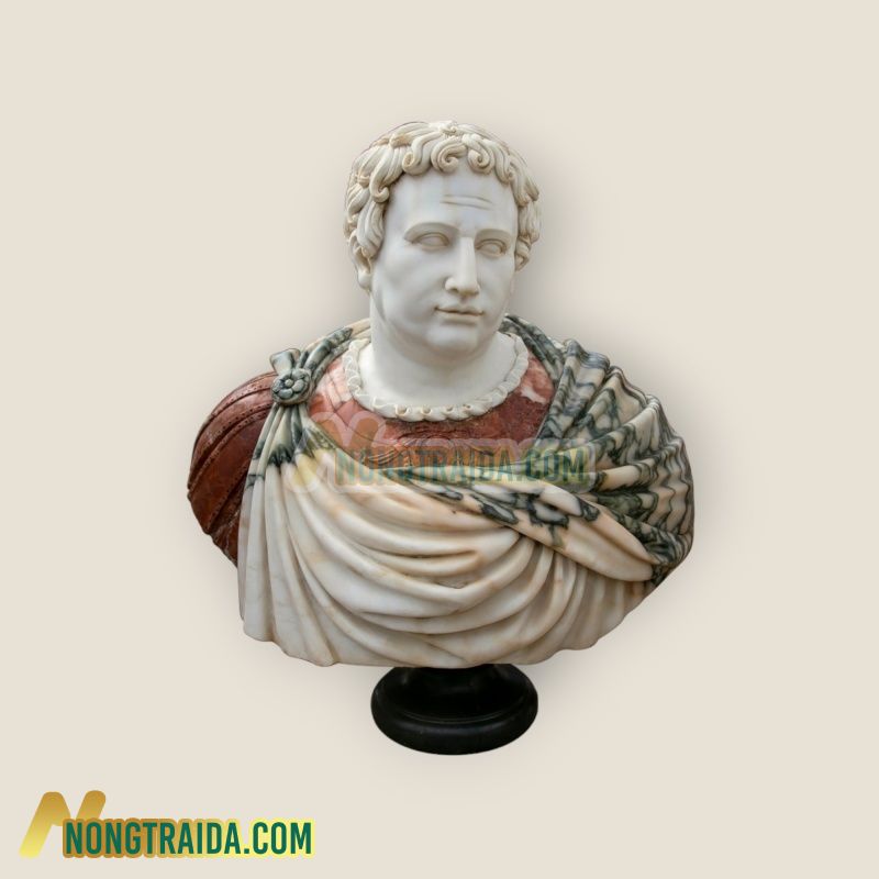 Tượng bán thân người La Mã khắc tay sử dụng các loại đá cẩm thạch Carrara và Alicante khác nhau Kích thước: 76x70x30cm