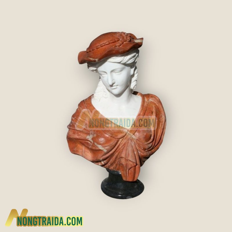 Tượng bán thân phụ nữ đội mũ, bằng đá cẩm thạch trắng Carrara và đỏ Triana Kích thước: 62x45cm