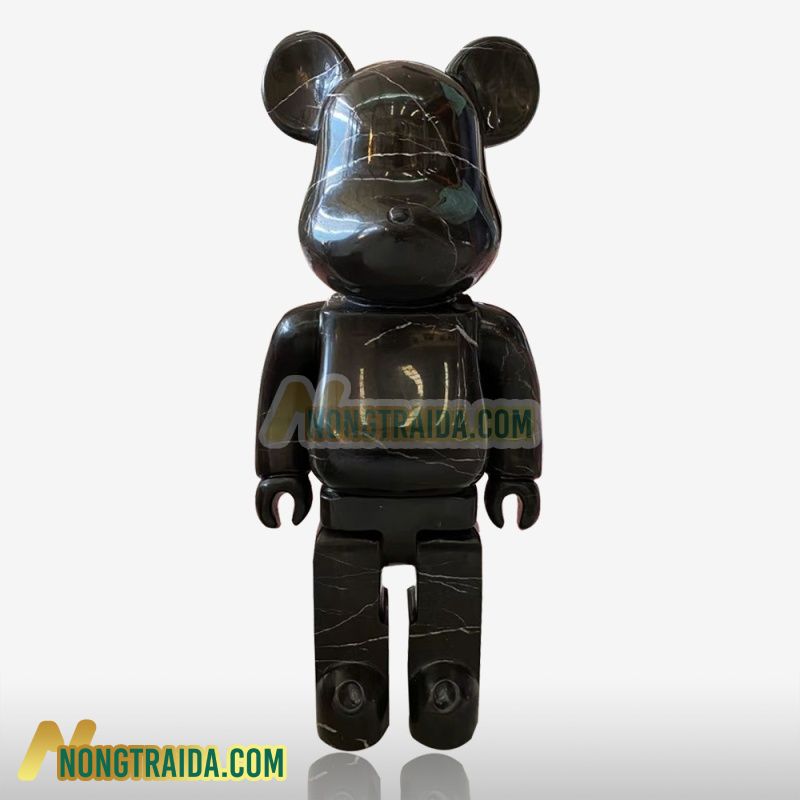 Tượng Bearbrick ngoài trời, Tượng đá Bearbrick