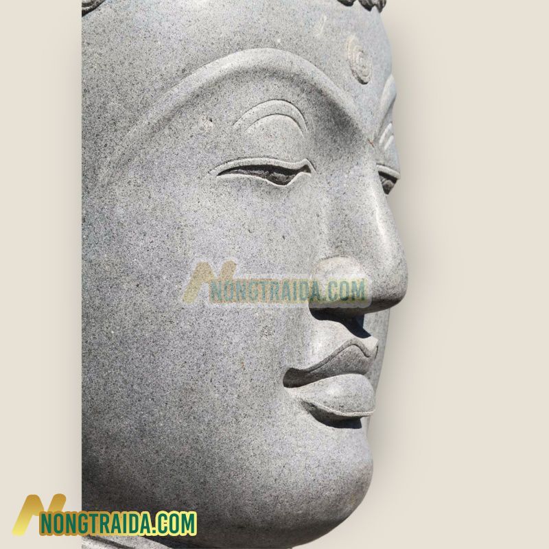 Tượng Phật đầu lớn từ đá với mắt thứ ba biểu tượng cho ý thức, được điêu khắc tay ở Java, cao 130cm