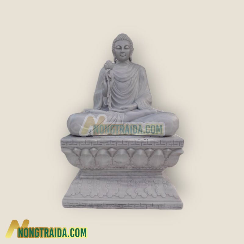 Tượng Phật ngồi trong tư thế Padmasana, bằng đá granite xám lớn được điêu khắc tay, giữ hoa sen 280cm