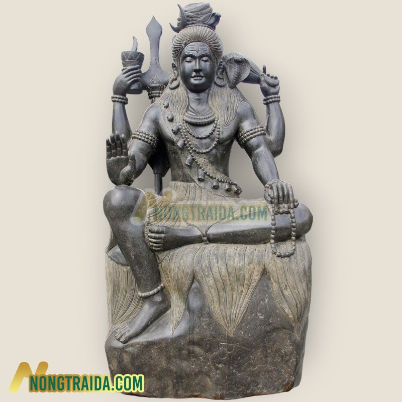 Tượng Shiva đặt trên núi Kailash, giữ ba cái cày, sò và trống 256cm