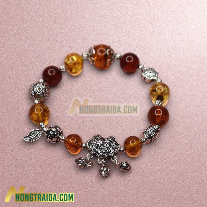 Vòng Hổ Phách mix charm bạc 925 (Thổ, Kim)